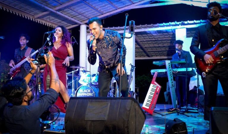 choosing your perfect wedding music band 